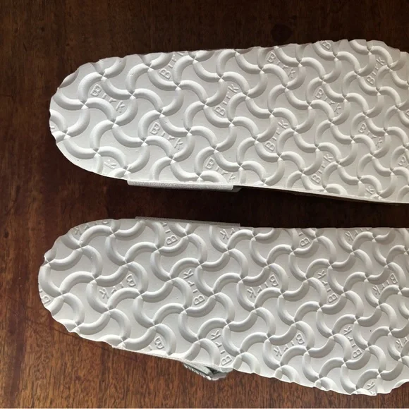 Birkenstock vegan leather silvery iridescent sandals - Picture 3 of 3